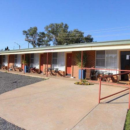 Cross Roads Motel Cobar Extérieur photo