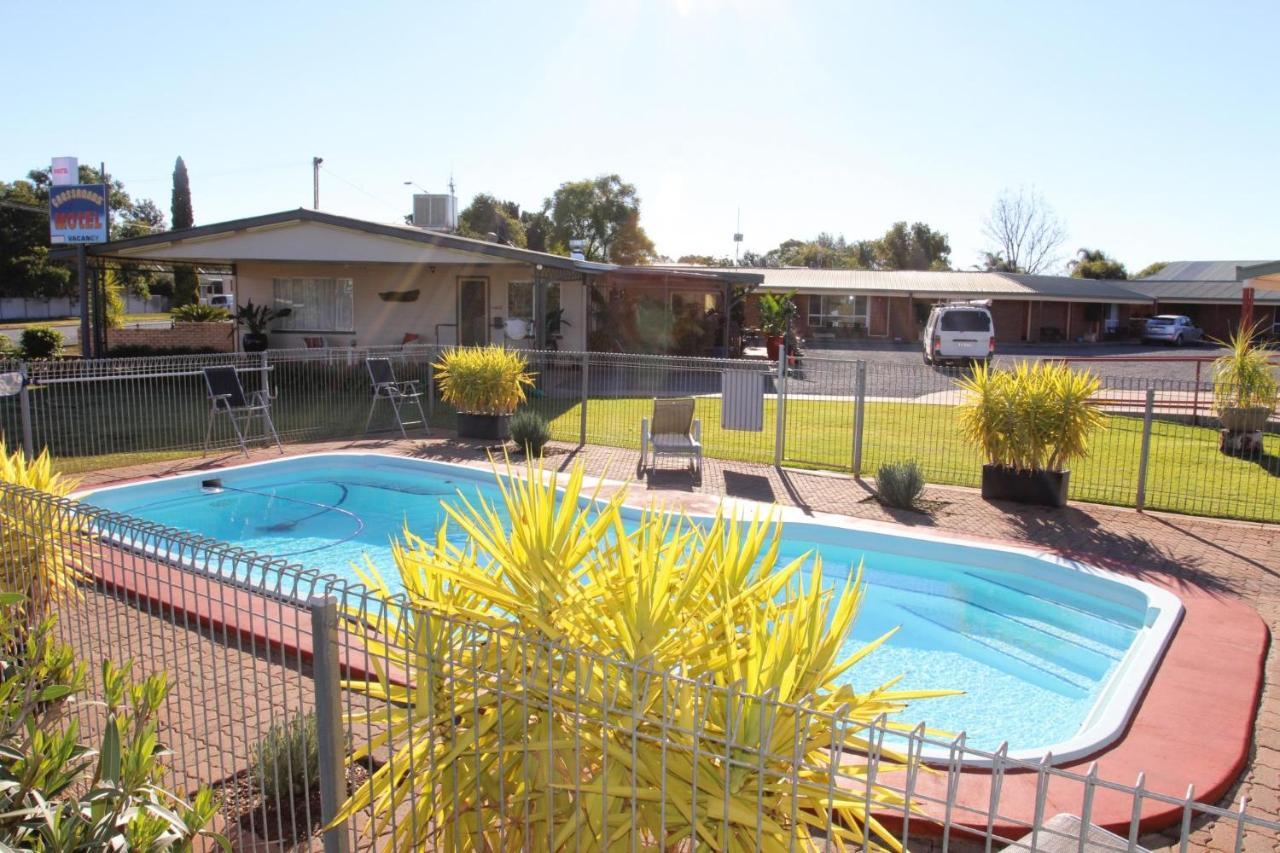 Cross Roads Motel Cobar Extérieur photo
