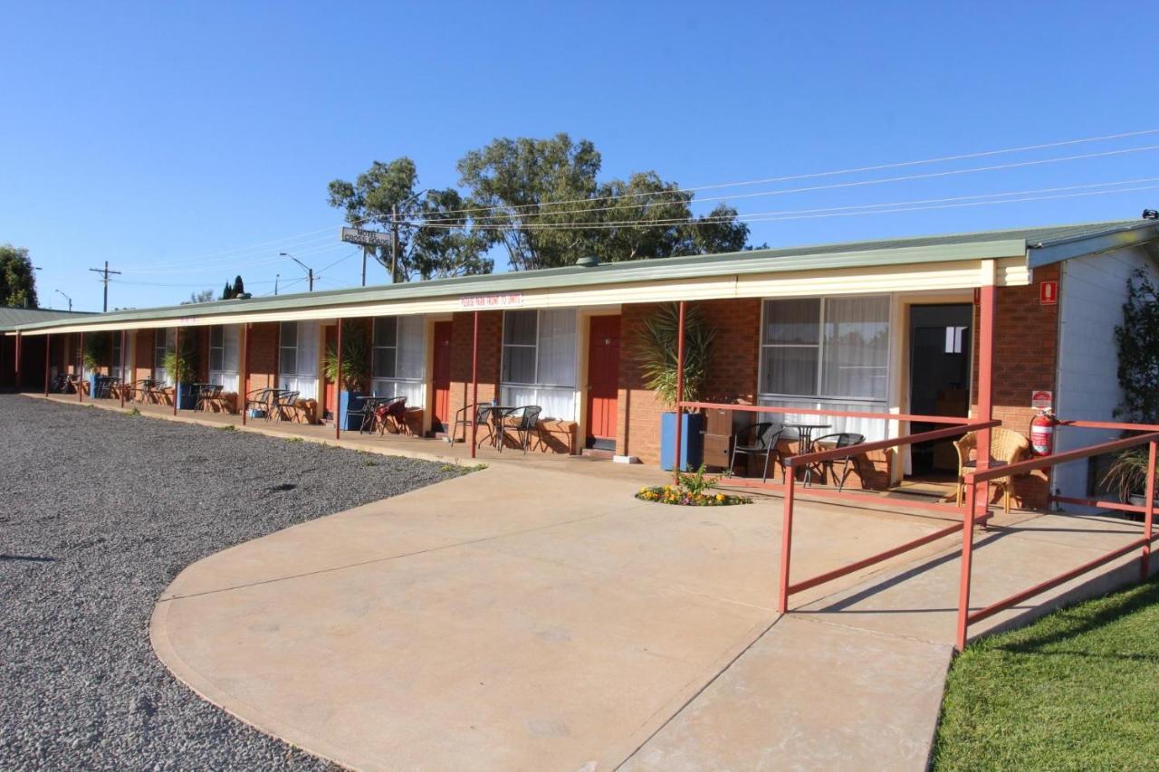 Cross Roads Motel Cobar Extérieur photo